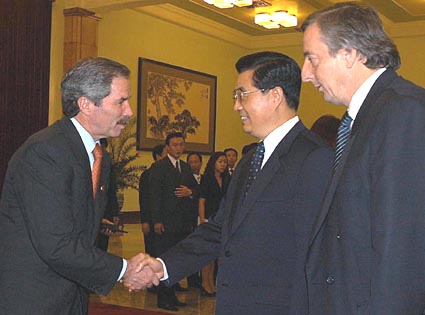 Julio De Vido,Felipe Sola,Nestor Kirchner,Cristina Fernandez,China,importaciones,exportaciones,empresas,inversiones,Hu Jintao,Miguel Campos,Rafael Bielsa,Soja,Arnaldo Bocco,Graciela Coria,Eximbank,Bau Zhongqing,Shangai,Museo del Palacio Imperial,Miguel Angel Broda,Pekin,ciudad prohibida,carlos saul menem,Irma Roy,Carolina Papaleo,Osvaldo,diputada nacional,Congreso,Argentina,Raul Granillo Ocampo,politica,justicialismo,peronismo,cine,television,La Horqueta,San Isidro,que se vayan todos,diciembre 2001,2002,2003,2004,maria julia alsogaray,alvaros,,Roberto Mart&iacute;nez Medina,Maria Julia Alsogaray,Ra&uacute;l Granillo Ocampo,Jorge Rodr&iacute;guez,V&iacute;ctor Alderete,Claudia Bello,Angel Massa,Alfredo Yabran,Mario Pontaquarto,Nestor Carlos Kirchner,Cristina Elizabeth Fernandez,corrupcion,senado,general rodriguez,anibal,fernandez,alberto,fernando de la rua,ines pertine,eduardo duhalde,hilda chiche gonzalez,2000,2001,2002,2003,2004,Museos,www.louvre.fr,Leonardo Da Vinci,Gioconda,Mona Lisa,Italia,Francia,France,inventos,Italy,renacimiento,historia,cuadros,links,images,postcards,photos,fotos,imagenes,postales,pictures,historia,arqueologia,descubrimientos,culturales,agenda,infodiario,diario accion,buenos aires,argentina,Diario Accion de General Rodriguez, politica, actualidad, noticias e informacion, personalidades e instituciones, policiales, galerias de fotos; historia de General Rodriguez, sus origenes, edificios, estancias, habitos y costumbres, anecdotas, comercios e industrias, los fundadores, antiguas instituciones, fotos e imagenes; suplementos especiales: la crisis politica, economica y social de la Argentina, los acontecimientos de Diciembre de 2001, articulos y entrevistas; Emigracion: toda la informacion destinada a aquellos que desean emigrar, radicarse o estudiar en el exterior, visas, pasaportes, consejos, guias, informacion util, links; Trueque: novedades e informacion, links, estructura del trueque; el casamiento de Maxima Zorreguieta y el principe Guillermo Alejandro de Holanda; Guerra de Afganistan: galeria de imagenes e informacion sobre la primera guerra del siglo XXI; la guerra de Irak, Bagdad, Georges W. Bush, Saddam Husseim, el atentado a las torres Gemelas de Nueva York, las twin towers, el 11-s, y descripcion del hecho que conmovio al mundo; Empleo: consultoras, clasificados, agencias de empleo, consejos e informacion util, curriculum vitae, como confeccionarlos, noticias de actualidad; 
Los numeros de la crisis: Las consecuencias de la crisis politica, economica y social; estadisticas, pobreza, desnutricion, salud y asistencia; noticias regionales y provinciales, columnas y editoriales; informacion para negocios: pymes, links, empresas y negocios; Agenda Cultural con toda la informacion de cursos, universidades, talleres, escuelas y oportunidades, exposiciones de arte de la region; buscadores en Internet, Enlaces: links a los mejores sitios de educacion, cultura, arte, biografias, politica, interes general, web, Links del Diario Accion: RMS Titanic, su historia, su tragico viaje inaugural; historias, testimonios, documentos y articulos sobre el naufragio; links y sitios sobre el tema; la pelicula de Cameron, fotos e imagenes; suplementos especiales, Historia Argentina y de General Rodriguez, la llegada de la democracia en General Rodriguez, la asuncion de Juan Lumbreras como intendente en 1983, galeria de imagenes, sus palabras y los actos, su gabinete, festejos de la comunidad. Fundacion del pueblo de General Rodriguez, sus instituciones y personalidades relevantes, arquitectura y edificios, comercios e industrias, sus comienzos, estancias, inmigraciones italianas, espa&ntilde;olas, vascas e irlandesas, anecdotas y efemerides, sus hombres ilustres, el Hospital Vicente Lopez y Planes, su fundacion por las Damas de Beneficencia, el hundimiento del crucero General Belgrano, testimonios de ex combatientes y tripulantes, su comandante Hector Elias Bonzo, fotos e imagenes, recuerdos y homenajes, historia de la familia Bonzo de General Rodriguez, entrevistas y articulos periodisticos. La guerra de Malvinas en el Atlantico Sur, el conflicto belico con Gran Breta&ntilde;a de 1982, politicos relevantes, Benjamin Paez y Trueba, fotos antiguas de familias fundadoras, galerias de imagenes de pobladores, recorrida virtual por el antiguo General Rodriguez, el paso de la Infanta en 1910, historia de La Serenisima, la familia Mastellone, La Choza, Bernardo de Irigoyen, peronismo y radicalismo y muchisimo mas