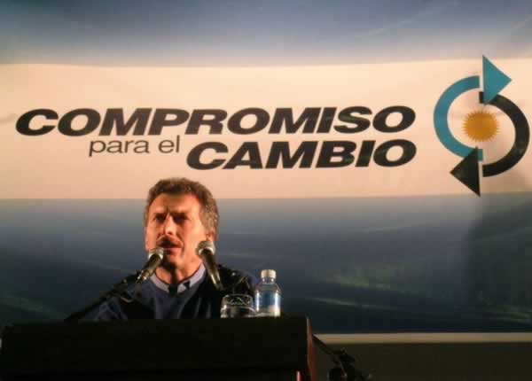 Compromiso para el cambio,Mauricio Macri,Horacio Rodr&iacute;guez Larreta,Jorge Alves,Buenos Aires,elecciones,2005,legislativas,concejales,provincia,Argentina,diputados,senadores,camaras,listas,votos,resultados,Mario Oporto,Graciela Giannetassio,Osvaldo M&eacute;rcuri,Antonio Arcuri,Juan Jos&eacute; Cantarero,Julio Alak,Felipe Sola,Eduardo Duhalde,Florencio Randazzo,Rafael Magnanini,N&eacute;stor Maquiavelli,Indalesio Oroquieta,Contactos,SHGb02+14a,proyecto SETI,Search for Extra Terrestial Intelligence,SETI@home,Robert Zemeckis,Jodie Foster,Dan Wertheimer,New Scientist,Arecibo,Puerto Rico,civilizaciones extraterrestres,Ma libert&eacute; de penser,Florent Pagny,Argentina,France,Patagonia,Argentine,Azucena Caama&ntilde;o,Savoir aimer,artistes,musique,musica,CD,cantores,ventas,compras,ranking,Paparazzi,Isabel Sartorius,Borbon,Ortiz Pati&ntilde;o,Vallejo Najera,Entrecanales,Mora Figueroa,Antonio Montero,Sainz Vicu&ntilde;a,Espa&ntilde;a,jet set,Mallorca,Ibiza,John Fitzgerald Kennedy,Lee Harvey Oswald,Vitaliy Fadeyev,Lawrence Berkeley,Carl Haber,Fidel Castro,Lyndon B. Johnson,Jackie,Onassis,Irma Roy,Carolina Papaleo,Osvaldo,diputada nacional,Congreso,Argentina,Raul Granillo Ocampo,politica,justicialismo,peronismo,cine,television,La Horqueta,San Isidro,que se vayan todos,diciembre 2001,2002,2003,2004,maria julia alsogaray,alvaros,,Roberto Mart&iacute;nez Medina,Maria Julia Alsogaray,Ra&uacute;l Granillo Ocampo,Jorge Rodr&iacute;guez,V&iacute;ctor Alderete,Claudia Bello,Angel Massa,Alfredo Yabran,Mario Pontaquarto,Nestor Carlos Kirchner,Cristina Elizabeth Fernandez,corrupcion,senado,general rodriguez,anibal,fernandez,alberto,fernando de la rua,ines pertine,eduardo duhalde,hilda chiche gonzalez,2000,2001,2002,2003,2004,Museos,www.louvre.fr,Leonardo Da Vinci,Gioconda,Mona Lisa,Italia,Francia,France,inventos,Italy,renacimiento,historia,cuadros,links,images,postcards,photos,fotos,imagenes,postales,pictures,historia,arqueologia,descubrimientos,culturales,agenda,infodiario,diario accion,buenos aires,argentina,Diario Accion de General Rodriguez, politica, actualidad, noticias e informacion, personalidades e instituciones, policiales, galerias de fotos; historia de General Rodriguez, sus origenes, edificios, estancias, habitos y costumbres, anecdotas, comercios e industrias, los fundadores, antiguas instituciones, fotos e imagenes; suplementos especiales: la crisis politica, economica y social de la Argentina, los acontecimientos de Diciembre de 2001, articulos y entrevistas; Emigracion: toda la informacion destinada a aquellos que desean emigrar, radicarse o estudiar en el exterior, visas, pasaportes, consejos, guias, informacion util, links; Trueque: novedades e informacion, links, estructura del trueque; el casamiento de Maxima Zorreguieta y el principe Guillermo Alejandro de Holanda; Guerra de Afganistan: galeria de imagenes e informacion sobre la primera guerra del siglo XXI; la guerra de Irak, Bagdad, Georges W. Bush, Saddam Husseim, el atentado a las torres Gemelas de Nueva York, las twin towers, el 11-s, y descripcion del hecho que conmovio al mundo; Empleo: consultoras, clasificados, agencias de empleo, consejos e informacion util, curriculum vitae, como confeccionarlos, noticias de actualidad; 
Los numeros de la crisis: Las consecuencias de la crisis politica, economica y social; estadisticas, pobreza, desnutricion, salud y asistencia; noticias regionales y provinciales, columnas y editoriales; informacion para negocios: pymes, links, empresas y negocios; Agenda Cultural con toda la informacion de cursos, universidades, talleres, escuelas y oportunidades, exposiciones de arte de la region; buscadores en Internet, Enlaces: links a los mejores sitios de educacion, cultura, arte, biografias, politica, interes general, web, Links del Diario Accion: RMS Titanic, su historia, su tragico viaje inaugural; historias, testimonios, documentos y articulos sobre el naufragio; links y sitios sobre el tema; la pelicula de Cameron, fotos e imagenes; suplementos especiales, Historia Argentina y de General Rodriguez, la llegada de la democracia en General Rodriguez, la asuncion de Juan Lumbreras como intendente en 1983, galeria de imagenes, sus palabras y los actos, su gabinete, festejos de la comunidad. Fundacion del pueblo de General Rodriguez, sus instituciones y personalidades relevantes, arquitectura y edificios, comercios e industrias, sus comienzos, estancias, inmigraciones italianas, espa&ntilde;olas, vascas e irlandesas, anecdotas y efemerides, sus hombres ilustres, el Hospital Vicente Lopez y Planes, su fundacion por las Damas de Beneficencia, el hundimiento del crucero General Belgrano, testimonios de ex combatientes y tripulantes, su comandante Hector Elias Bonzo, fotos e imagenes, recuerdos y homenajes, historia de la familia Bonzo de General Rodriguez, entrevistas y articulos periodisticos. La guerra de Malvinas en el Atlantico Sur, el conflicto belico con Gran Breta&ntilde;a de 1982, politicos relevantes, Benjamin Paez y Trueba, fotos antiguas de familias fundadoras, galerias de imagenes de pobladores, recorrida virtual por el antiguo General Rodriguez, el paso de la Infanta en 1910, historia de La Serenisima, la familia Mastellone, La Choza, Bernardo de Irigoyen, peronismo y radicalismo y muchisimo mas
