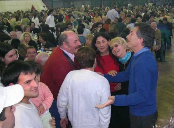 Compromiso para el cambio,Mauricio Macri,Horacio Rodr&iacute;guez Larreta,Jorge Alves,Buenos Aires,elecciones,2005,legislativas,concejales,provincia,Argentina,diputados,senadores,camaras,listas,votos,resultados,Mario Oporto,Graciela Giannetassio,Osvaldo M&eacute;rcuri,Antonio Arcuri,Juan Jos&eacute; Cantarero,Julio Alak,Felipe Sola,Eduardo Duhalde,Florencio Randazzo,Rafael Magnanini,N&eacute;stor Maquiavelli,Indalesio Oroquieta,Contactos,SHGb02+14a,proyecto SETI,Search for Extra Terrestial Intelligence,SETI@home,Robert Zemeckis,Jodie Foster,Dan Wertheimer,New Scientist,Arecibo,Puerto Rico,civilizaciones extraterrestres,Ma libert&eacute; de penser,Florent Pagny,Argentina,France,Patagonia,Argentine,Azucena Caama&ntilde;o,Savoir aimer,artistes,musique,musica,CD,cantores,ventas,compras,ranking,Paparazzi,Isabel Sartorius,Borbon,Ortiz Pati&ntilde;o,Vallejo Najera,Entrecanales,Mora Figueroa,Antonio Montero,Sainz Vicu&ntilde;a,Espa&ntilde;a,jet set,Mallorca,Ibiza,John Fitzgerald Kennedy,Lee Harvey Oswald,Vitaliy Fadeyev,Lawrence Berkeley,Carl Haber,Fidel Castro,Lyndon B. Johnson,Jackie,Onassis,Irma Roy,Carolina Papaleo,Osvaldo,diputada nacional,Congreso,Argentina,Raul Granillo Ocampo,politica,justicialismo,peronismo,cine,television,La Horqueta,San Isidro,que se vayan todos,diciembre 2001,2002,2003,2004,maria julia alsogaray,alvaros,,Roberto Mart&iacute;nez Medina,Maria Julia Alsogaray,Ra&uacute;l Granillo Ocampo,Jorge Rodr&iacute;guez,V&iacute;ctor Alderete,Claudia Bello,Angel Massa,Alfredo Yabran,Mario Pontaquarto,Nestor Carlos Kirchner,Cristina Elizabeth Fernandez,corrupcion,senado,general rodriguez,anibal,fernandez,alberto,fernando de la rua,ines pertine,eduardo duhalde,hilda chiche gonzalez,2000,2001,2002,2003,2004,Museos,www.louvre.fr,Leonardo Da Vinci,Gioconda,Mona Lisa,Italia,Francia,France,inventos,Italy,renacimiento,historia,cuadros,links,images,postcards,photos,fotos,imagenes,postales,pictures,historia,arqueologia,descubrimientos,culturales,agenda,infodiario,diario accion,buenos aires,argentina,Diario Accion de General Rodriguez, politica, actualidad, noticias e informacion, personalidades e instituciones, policiales, galerias de fotos; historia de General Rodriguez, sus origenes, edificios, estancias, habitos y costumbres, anecdotas, comercios e industrias, los fundadores, antiguas instituciones, fotos e imagenes; suplementos especiales: la crisis politica, economica y social de la Argentina, los acontecimientos de Diciembre de 2001, articulos y entrevistas; Emigracion: toda la informacion destinada a aquellos que desean emigrar, radicarse o estudiar en el exterior, visas, pasaportes, consejos, guias, informacion util, links; Trueque: novedades e informacion, links, estructura del trueque; el casamiento de Maxima Zorreguieta y el principe Guillermo Alejandro de Holanda; Guerra de Afganistan: galeria de imagenes e informacion sobre la primera guerra del siglo XXI; la guerra de Irak, Bagdad, Georges W. Bush, Saddam Husseim, el atentado a las torres Gemelas de Nueva York, las twin towers, el 11-s, y descripcion del hecho que conmovio al mundo; Empleo: consultoras, clasificados, agencias de empleo, consejos e informacion util, curriculum vitae, como confeccionarlos, noticias de actualidad; 
Los numeros de la crisis: Las consecuencias de la crisis politica, economica y social; estadisticas, pobreza, desnutricion, salud y asistencia; noticias regionales y provinciales, columnas y editoriales; informacion para negocios: pymes, links, empresas y negocios; Agenda Cultural con toda la informacion de cursos, universidades, talleres, escuelas y oportunidades, exposiciones de arte de la region; buscadores en Internet, Enlaces: links a los mejores sitios de educacion, cultura, arte, biografias, politica, interes general, web, Links del Diario Accion: RMS Titanic, su historia, su tragico viaje inaugural; historias, testimonios, documentos y articulos sobre el naufragio; links y sitios sobre el tema; la pelicula de Cameron, fotos e imagenes; suplementos especiales, Historia Argentina y de General Rodriguez, la llegada de la democracia en General Rodriguez, la asuncion de Juan Lumbreras como intendente en 1983, galeria de imagenes, sus palabras y los actos, su gabinete, festejos de la comunidad. Fundacion del pueblo de General Rodriguez, sus instituciones y personalidades relevantes, arquitectura y edificios, comercios e industrias, sus comienzos, estancias, inmigraciones italianas, espa&ntilde;olas, vascas e irlandesas, anecdotas y efemerides, sus hombres ilustres, el Hospital Vicente Lopez y Planes, su fundacion por las Damas de Beneficencia, el hundimiento del crucero General Belgrano, testimonios de ex combatientes y tripulantes, su comandante Hector Elias Bonzo, fotos e imagenes, recuerdos y homenajes, historia de la familia Bonzo de General Rodriguez, entrevistas y articulos periodisticos. La guerra de Malvinas en el Atlantico Sur, el conflicto belico con Gran Breta&ntilde;a de 1982, politicos relevantes, Benjamin Paez y Trueba, fotos antiguas de familias fundadoras, galerias de imagenes de pobladores, recorrida virtual por el antiguo General Rodriguez, el paso de la Infanta en 1910, historia de La Serenisima, la familia Mastellone, La Choza, Bernardo de Irigoyen, peronismo y radicalismo y muchisimo mas