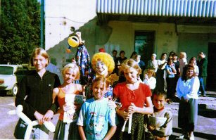 children1.jpg (29034 bytes)