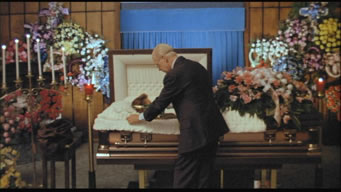 funeral y violación