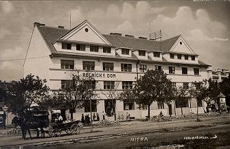 Tzv. Ro�n�cky dom asi z 20-tych rokoch