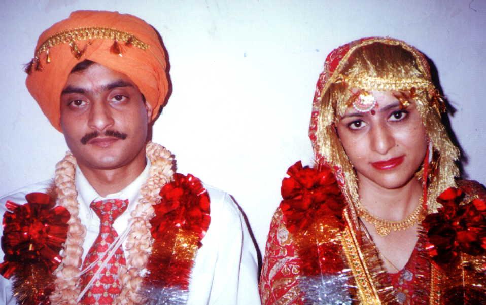Pradumon Tickoo's Brother Avtar Tickoo and his wife Arti Tickoo