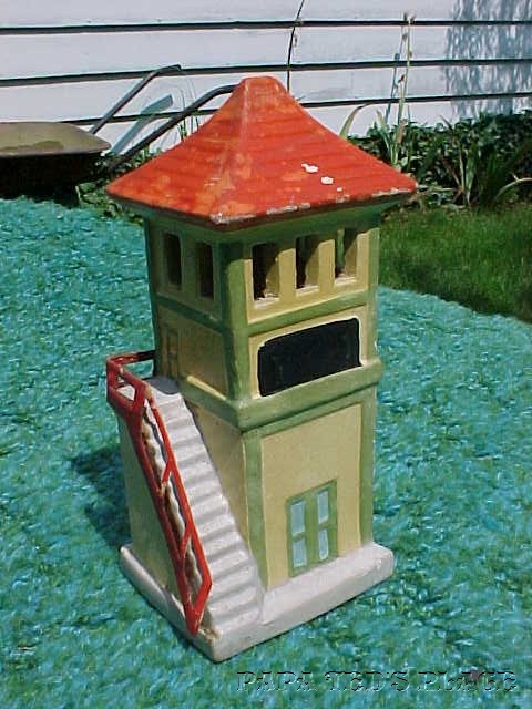 Even harder to find is this railroad switch tower. As far as I know, it wasn't part of any set. Especially hard to find with the delicate paper handrail still present. 