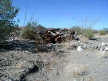 old cars dot the roadsides w.jpg (54024 bytes)