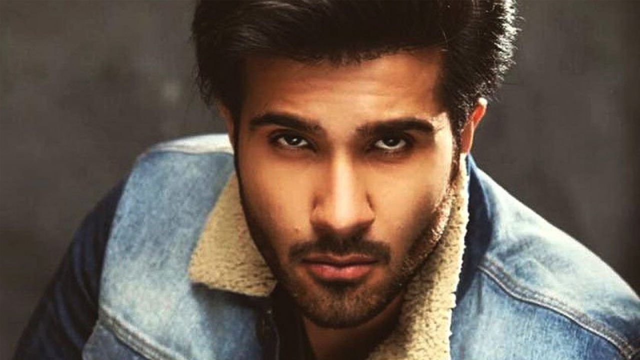 Feroz Khan Wallpapers - Top Free Feroz Khan Backgrounds - WallpaperAccess