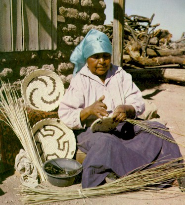 Haga Click para ver la serie de fotograf�a P�pago (Tohono O'0dham)