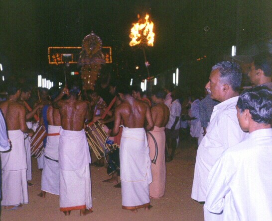 Aarattu Ezhunnallippu