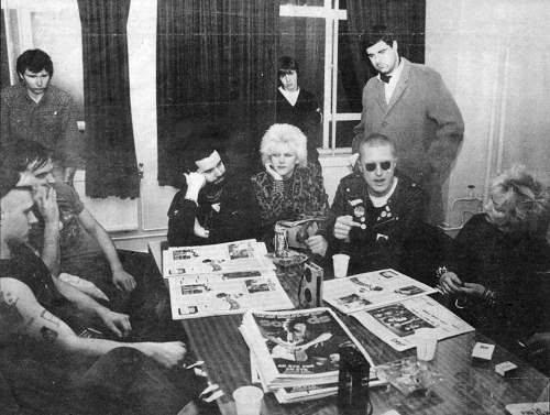 Del, Mensi, Gal(Coming Blood), Garry Bushell, Bev Elliot, ?, Hoxton Tom, Steve Drewitt and Beki Bondage - Martin Dean (DC Collection)