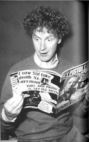 McLaren reading his spin - (Ray Stevenson) DC Collection