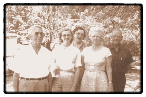 Ressie B Kauffman, Pat, Mary R. Minger, Dorfie L. Kauffman, Fred F. Minger