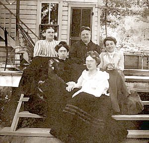 Alveda Harter Burner was the sister of Sarah Luemma