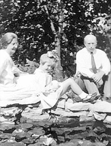 3 generations: Inez Minger Haynes, Patty Minger (me), F. G. Minger
