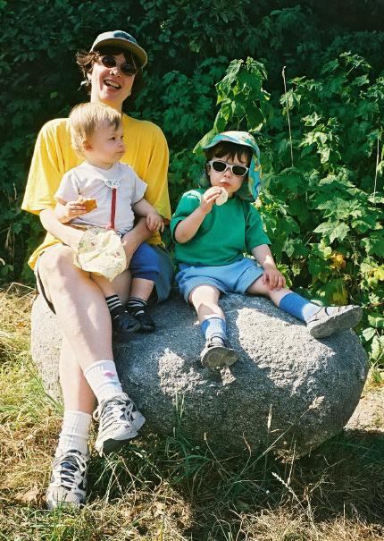 Snack time behind the Museum of Anthropology, UBC.  Supplemented with fresh blackberries from the bush behind them.