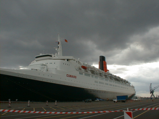 The QE2 in Amsterdam