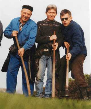 --> FREUDENAU.html (Jan, Rudi, Charly in Freudenau at 2nd NOV 1998)