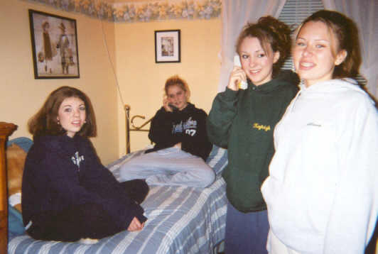 Erin Anet Kayle Allanna chillin in Anets house