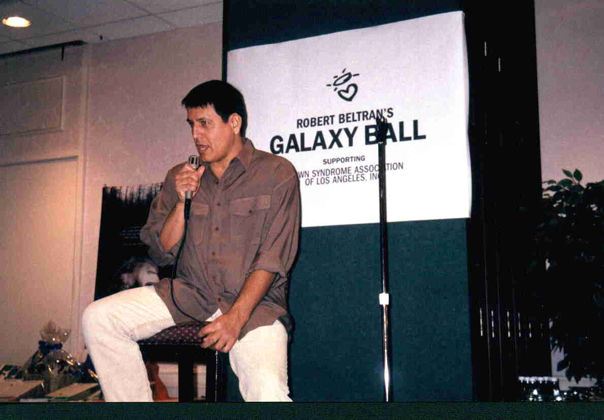 ball1.jpg (43840 Byte)