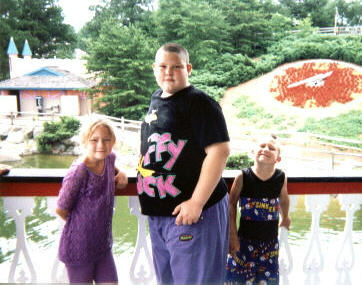 Amanda, Sammy & Mike when Aunt Mary took them to Carowinds