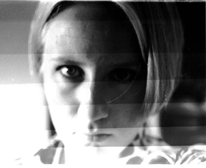 click anywhere on the image to return to the "photos of ilona" page
