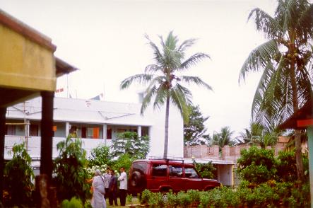 Tall coconut trees, lush greenery and beautiful climate tempts the people of Kolkata for an outing