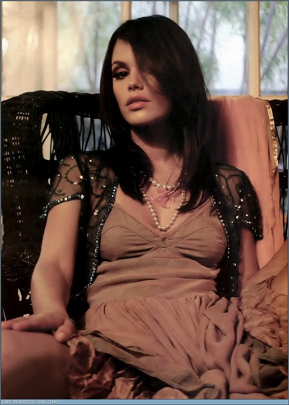 rachel_bilson_lingerie.jpg 113.6K