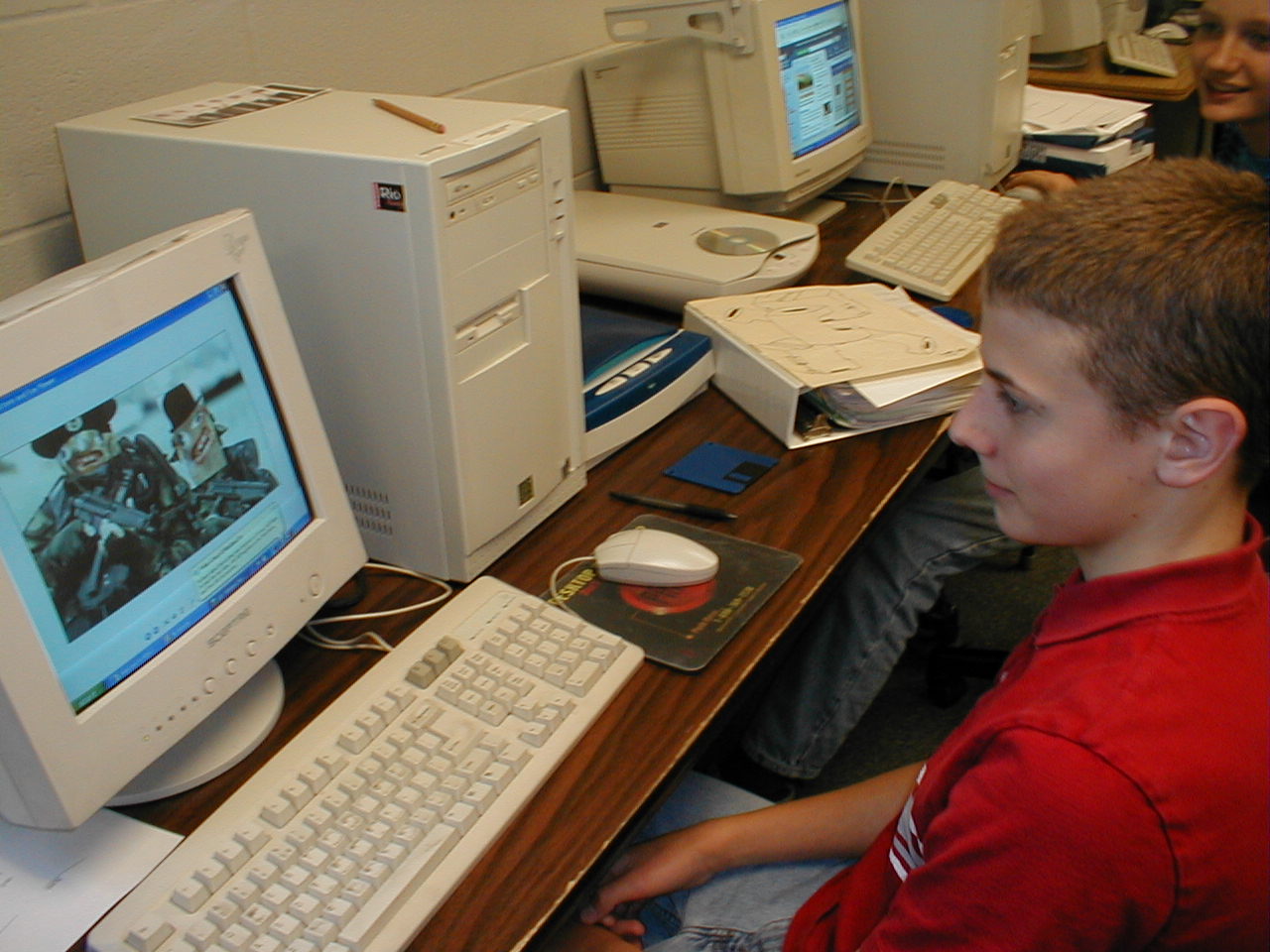 That style of computer editing I've seen somewhere. I think on this one guy's website. ...And on the Subway commercial o.O. I'm scared.