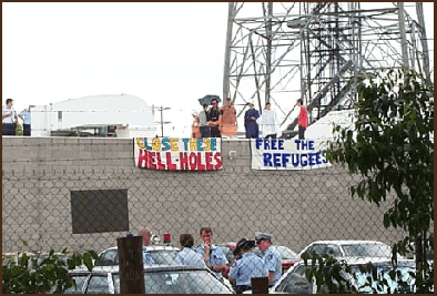 Rooftop protest at Maribyrnong 25 Jan 2001