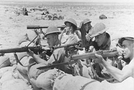 Italian troops trying to defend