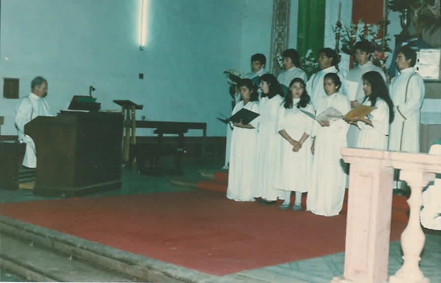Durante un concierto coral en la iglesia de Erongarcuaro