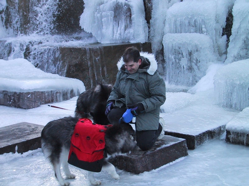 Magic, Yukon (in backpack), and Rich @ Roosevelt Memorial Jan 2003