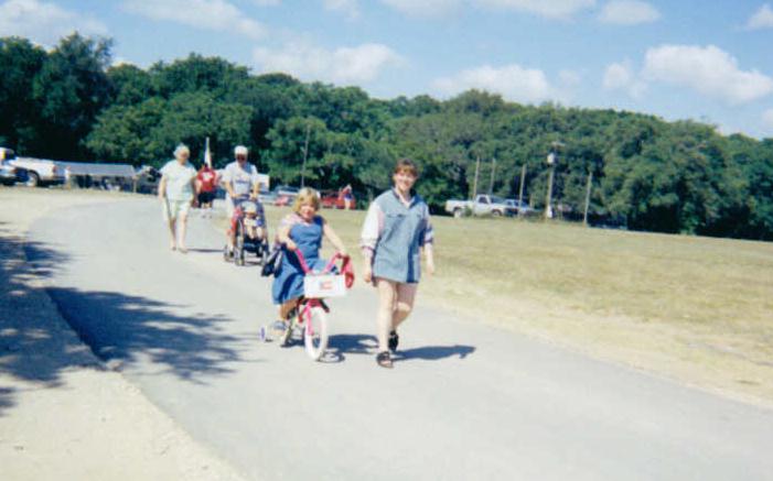 Leslie & I in the Children's Parade, '01 [I drank too much the night before...]