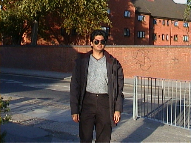 Opp. Neasden temple, LONDON. Sunday, 31st October 1999