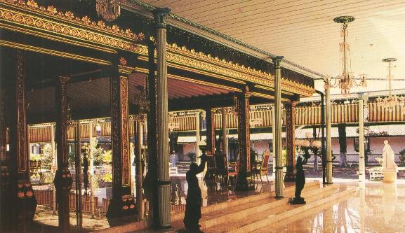 inside kasunanan palace