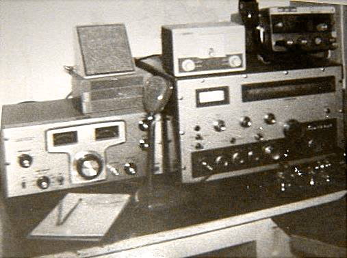 Picture of Bob's Original Ham Station