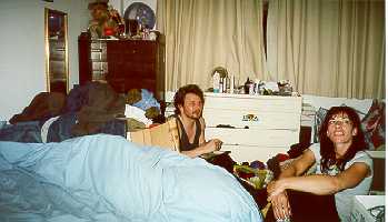 Andre in the bedroom_small.jpg (11929 bytes)