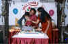 Cakecut1.jpg (60775 bytes)