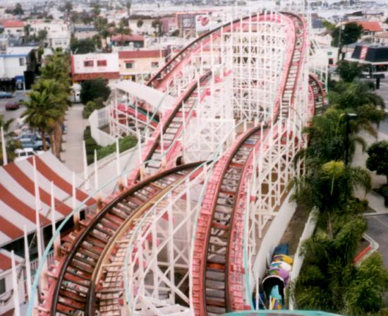 Belmont-2-01-Coaster-from-big-hill.jpg (884338 bytes)