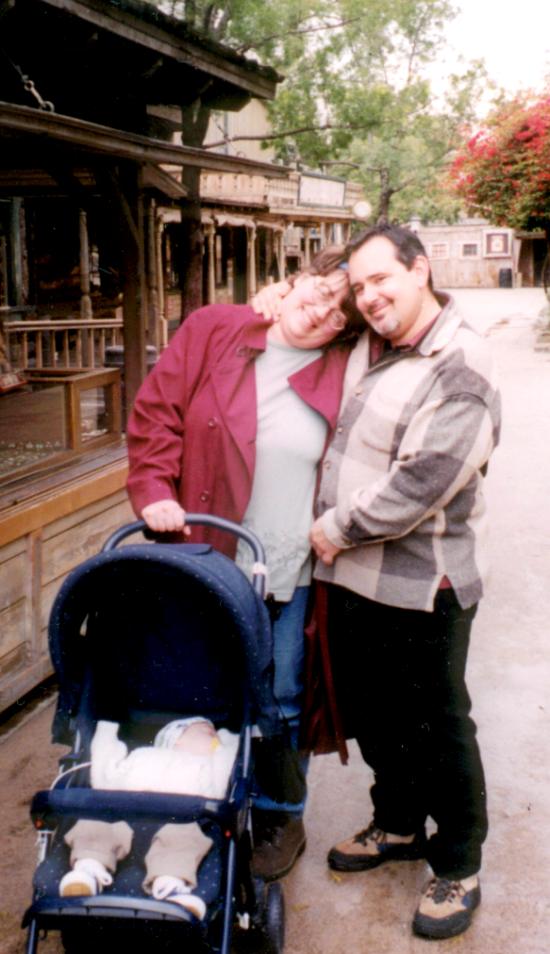 Knotts-2-01-Matthew-and-his-family.jpg (71260 bytes)