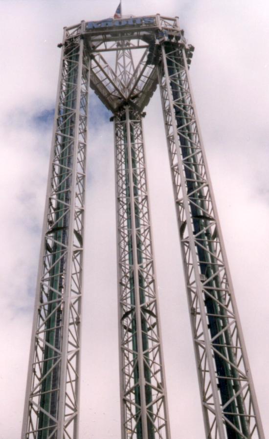 Knotts-2-01-Supreme-Scream-1.jpg (654014 bytes)