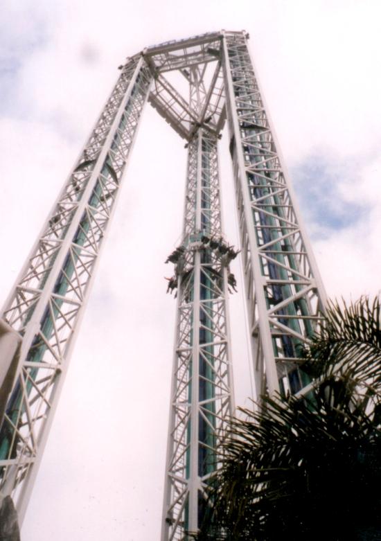 Knotts-2-01-Supreme-Scream-2.jpg (719748 bytes)