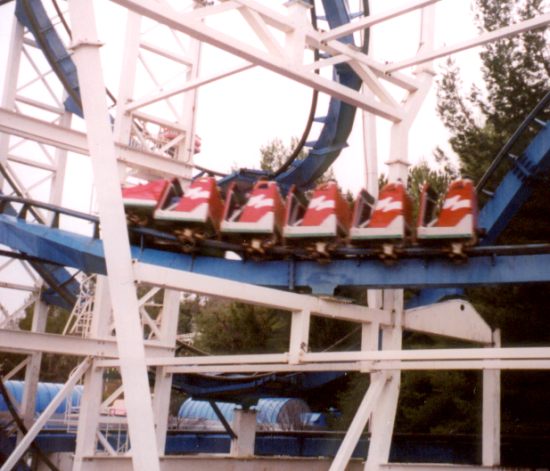 SFMM-2-01-Flashback-train.jpg (950807 bytes)