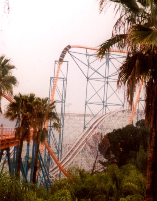 SFMM-2-01-Goliath-up-second-hill.jpg (905935 bytes)