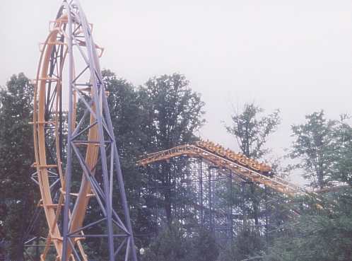 SFO-6-00-Double-loop-loop-and-hill.jpg (24101 bytes)