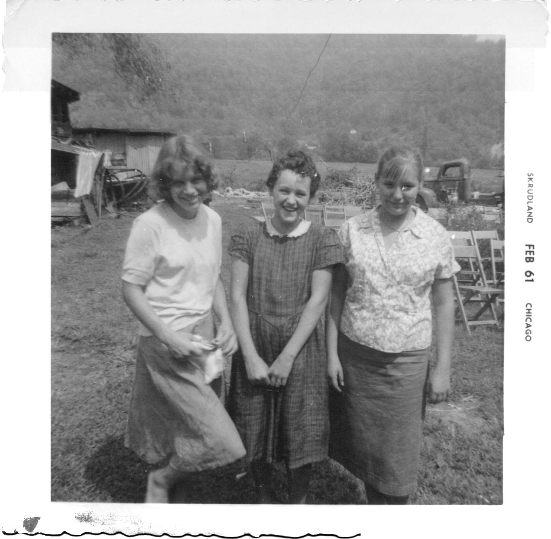 My Mom, Vivian, and Gertie