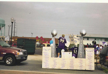 Floats feature the convention theme: "Heroes of Yesterday - Champions of Tomorrow".