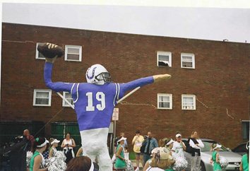 John Unitas passes the ball one last time...