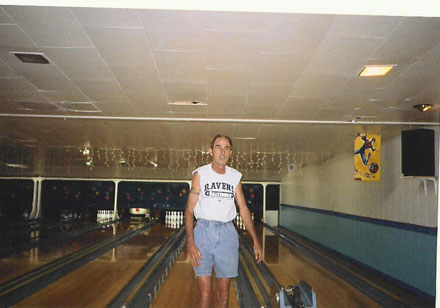 Roost members enjoy bowling at the Springfield Lanes.