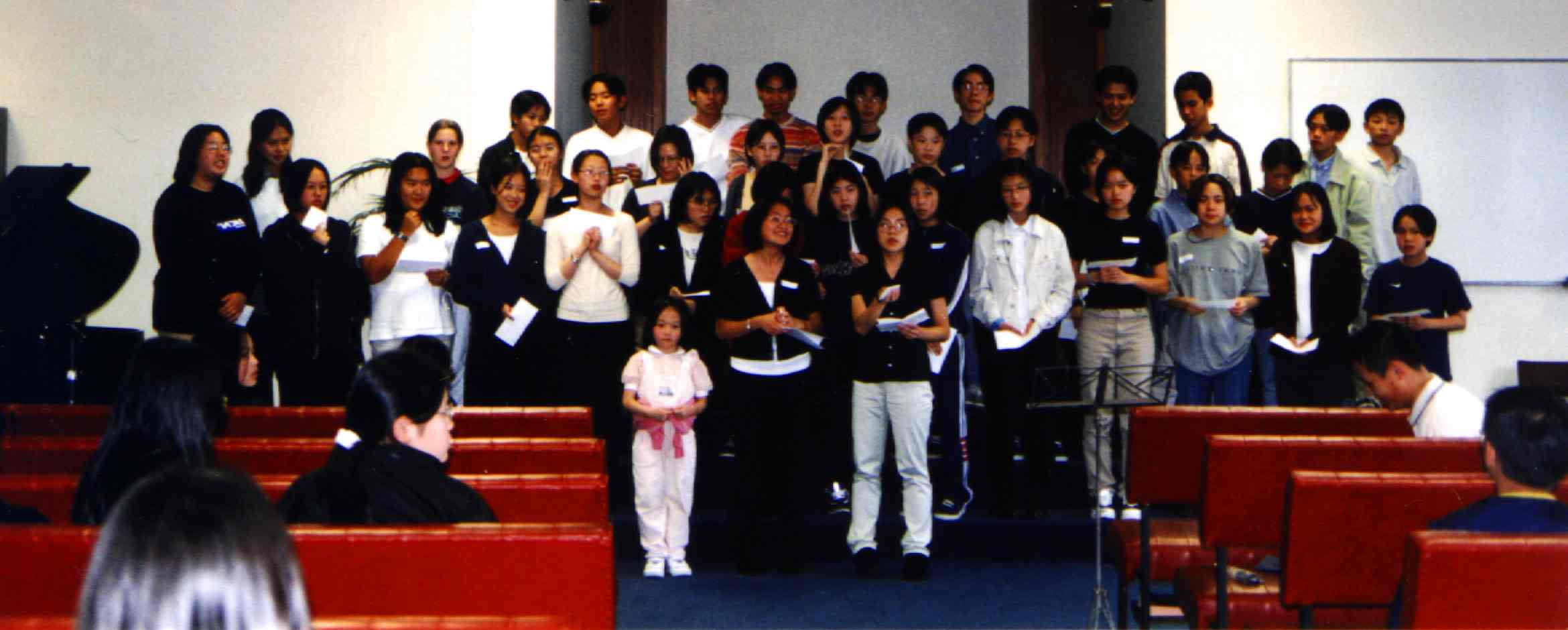 Edinburgh youths sing a hymn 102188 bytes