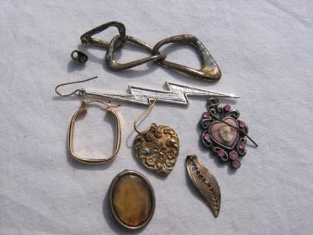  junk ear rings.